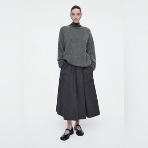 Zara Black pleated midi formal skirt X- Small